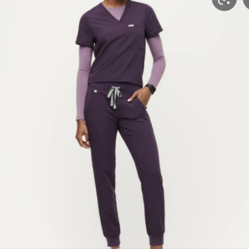FIGS Women's Purple Shadow Catarina One-Pocket Scrub Top XXL